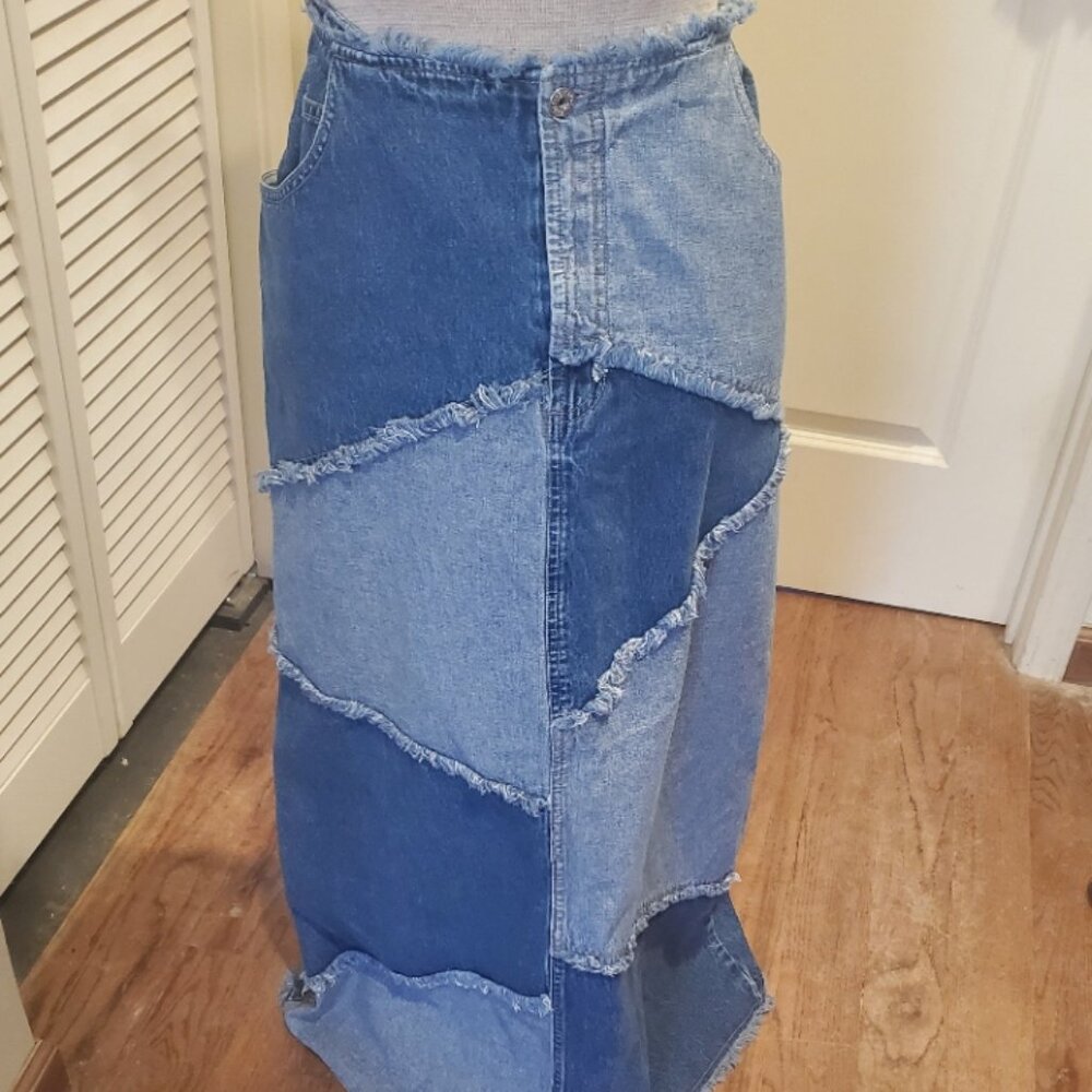 Vintage maxi patchwork denim skirt - Picture 2 of 8